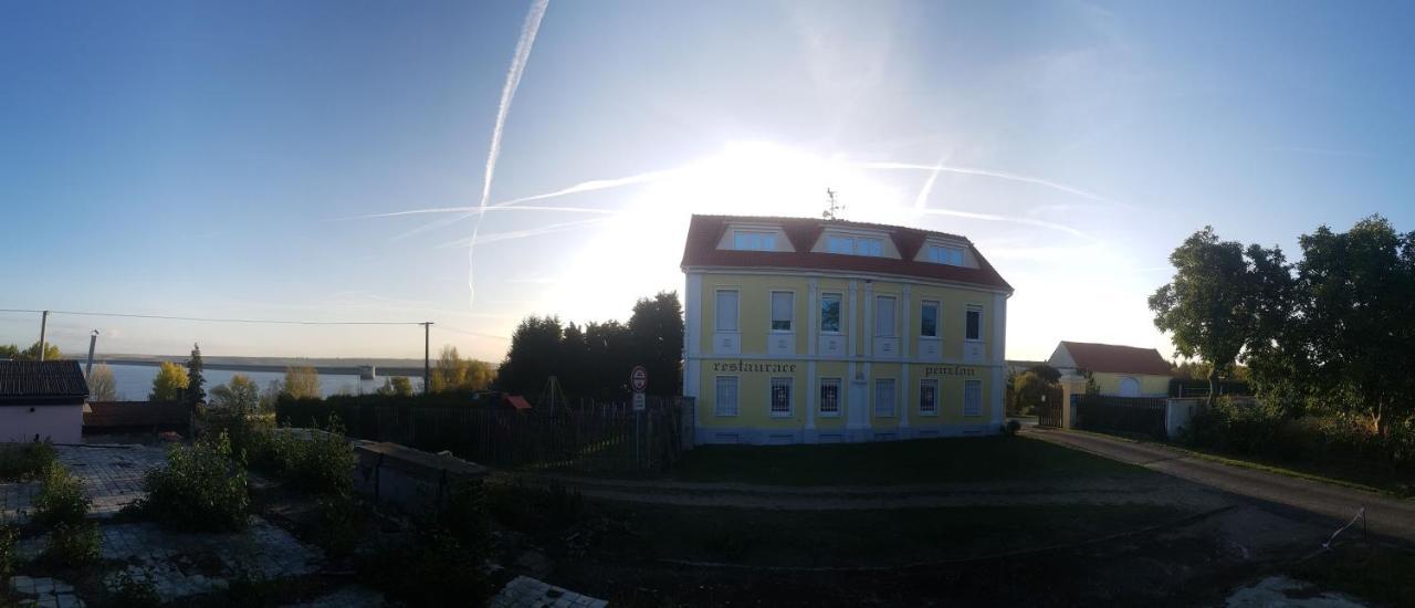 Holiday Centrum Žatec Eksteriør billede