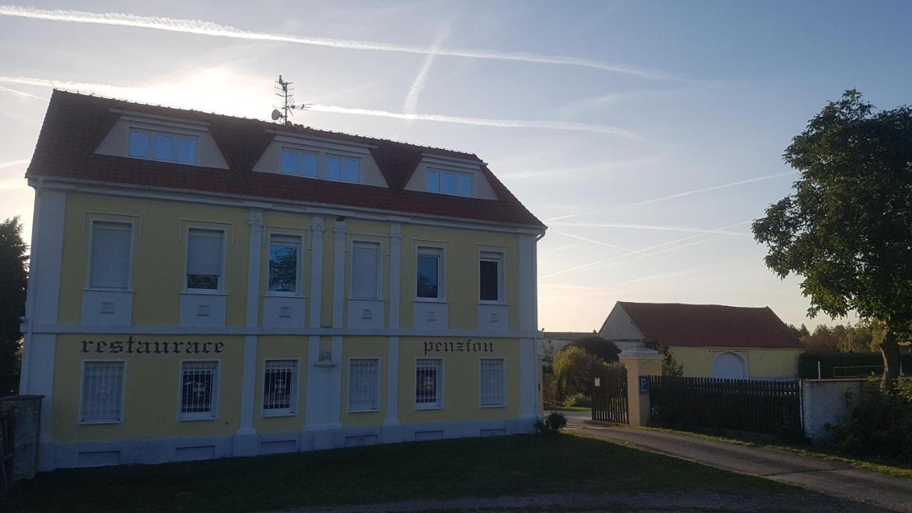 Holiday Centrum Žatec Eksteriør billede